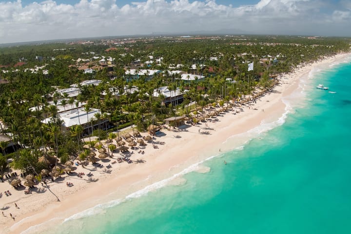 Exterior of Grand Palladium Punta Cana, All Inclusive Resort & Spa hotel in Punta Cana, Other than US/Canada
