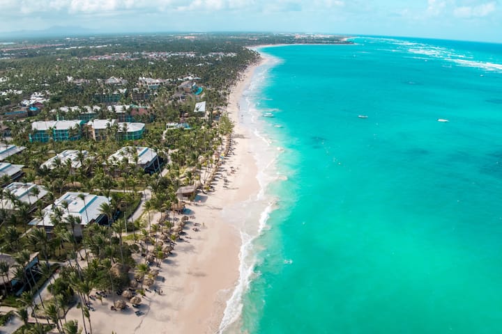 Exterior of Grand Palladium Punta Cana, All Inclusive Resort & Spa hotel in Punta Cana, Other than US/Canada