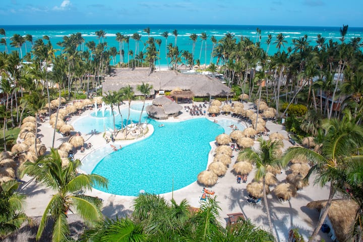 Exterior of Grand Palladium Punta Cana, All Inclusive Resort & Spa hotel in Punta Cana, Other than US/Canada