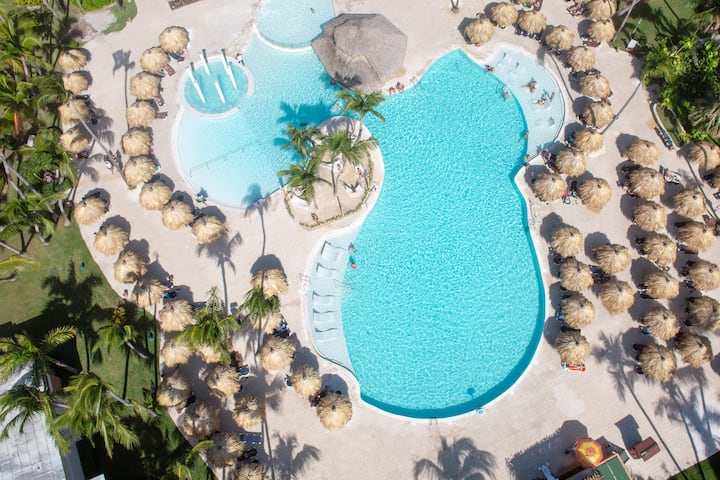 Exterior of Grand Palladium Punta Cana, All Inclusive Resort & Spa hotel in Punta Cana, Other than US/Canada