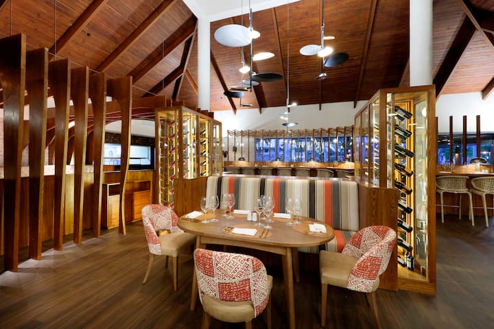 Grand Palladium Punta Cana, All Inclusive Resort & Spa restaurant in Punta Cana, Other than US/Canada
