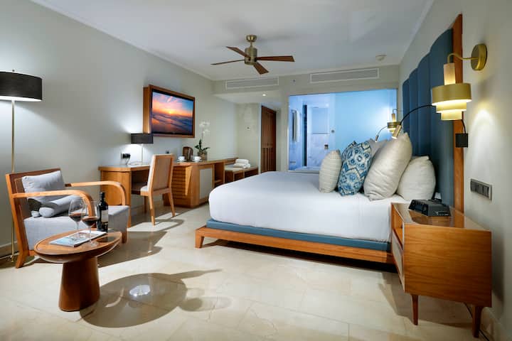 Grand Palladium Punta Cana, All Inclusive Resort & Spa suite in Punta Cana, Other than US/Canada