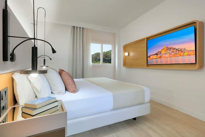Grand Palladium Select Palace Ibiza suite in Sant Jordi De Ses Salines, Other than US/Canada