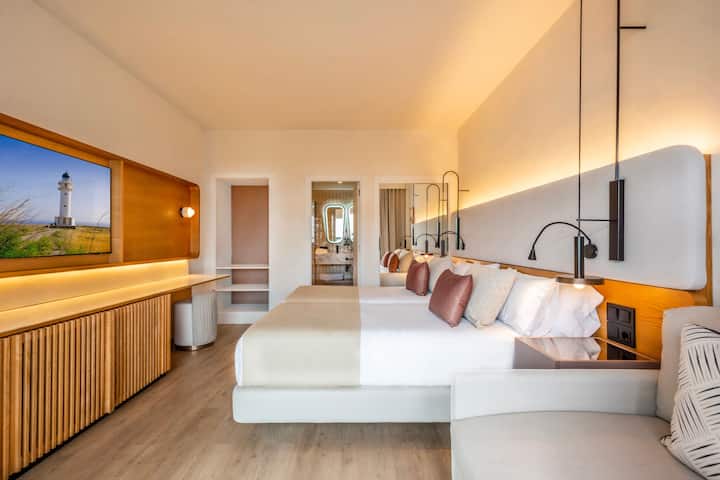 Grand Palladium Select Palace Ibiza suite in Sant Jordi De Ses Salines, Other than US/Canada