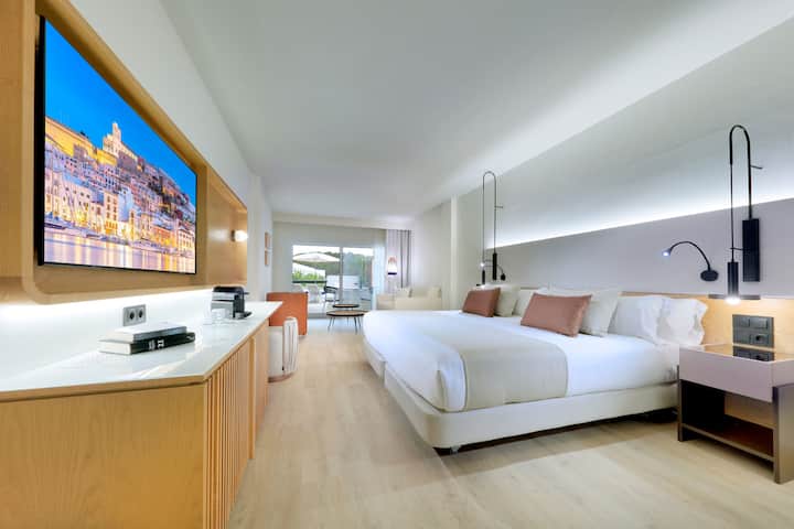 Grand Palladium Select Palace Ibiza suite in Sant Jordi De Ses Salines, Other than US/Canada