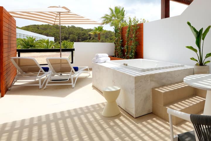 Grand Palladium Select Palace Ibiza suite in Sant Jordi De Ses Salines, Other than US/Canada