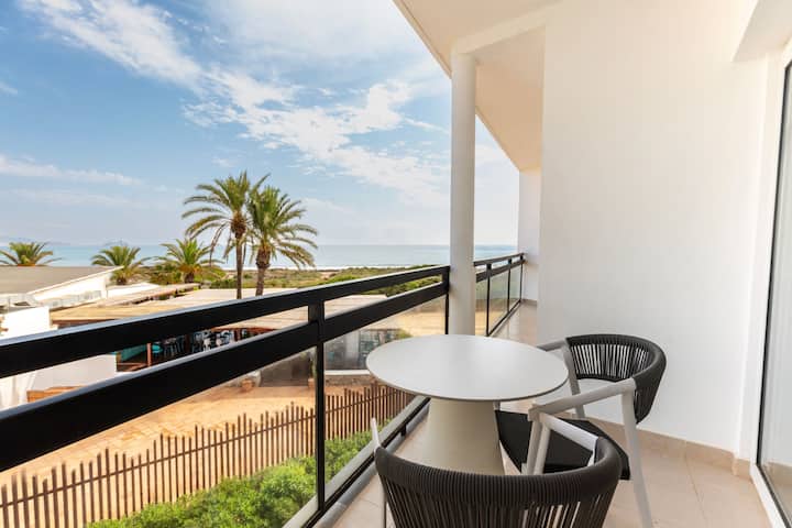 Grand Palladium Select Palace Ibiza suite in Sant Jordi De Ses Salines, Other than US/Canada