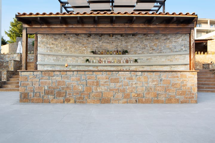 Bar at Ajul Luxury Hotel & Spa Resort, A Registry Collection Hotel in Agia Paraskevi Chalikidi, Other than US/Canada