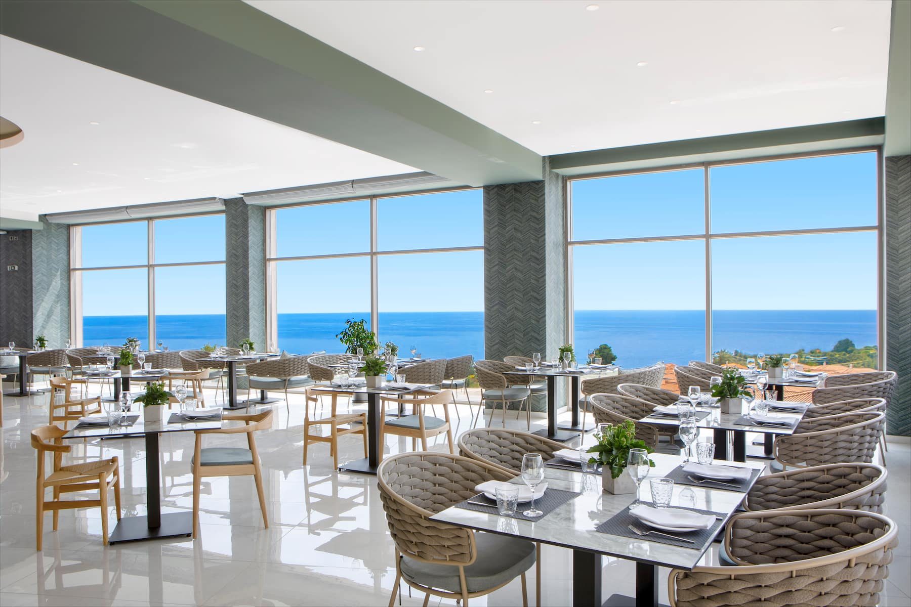 Ajul Luxury Hotel & Spa Resort, A Registry Collection Hotel restaurant in Agia Paraskevi Chalikidi, Other than US/Canada