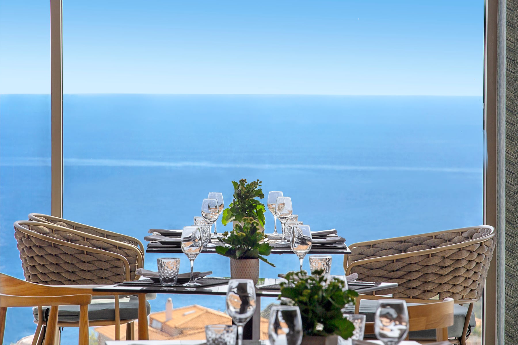 Ajul Luxury Hotel & Spa Resort, A Registry Collection Hotel restaurant in Agia Paraskevi Chalikidi, Other than US/Canada