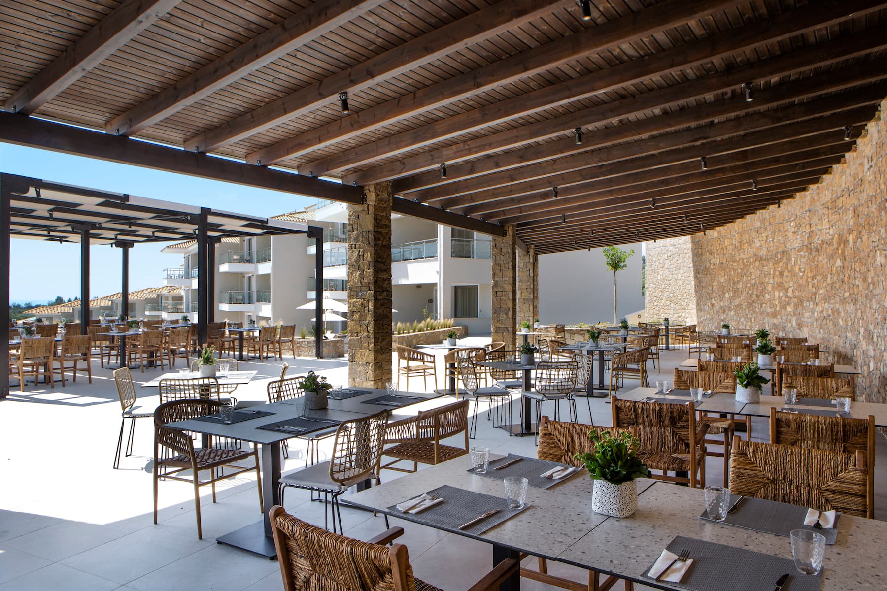 Ajul Luxury Hotel & Spa Resort, A Registry Collection Hotel restaurant in Agia Paraskevi Chalikidi, Other than US/Canada