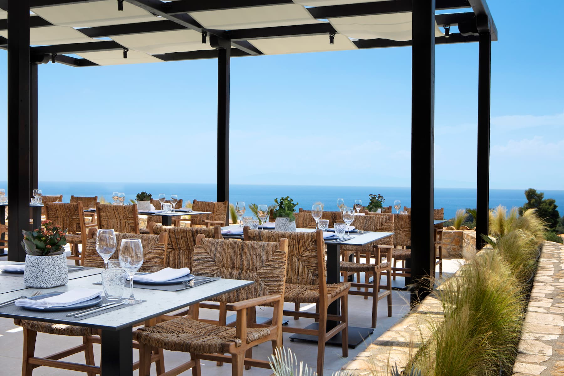 Ajul Luxury Hotel & Spa Resort, A Registry Collection Hotel restaurant in Agia Paraskevi Chalikidi, Other than US/Canada