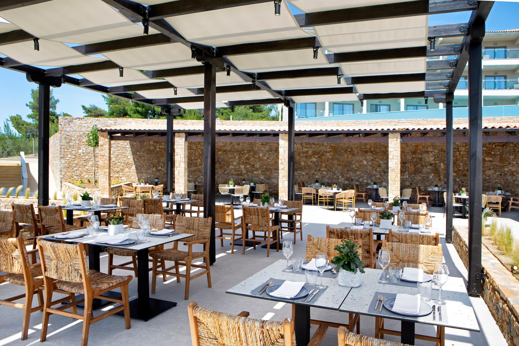 Ajul Luxury Hotel & Spa Resort, A Registry Collection Hotel restaurant in Agia Paraskevi Chalikidi, Other than US/Canada