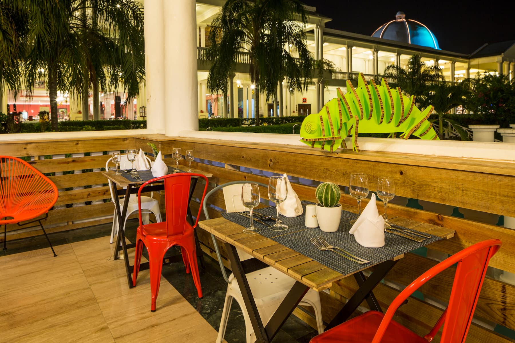 Grand Palladium Jamaica, All Inclusive Resort & Spa restaurant in Montego Bay, Other than US/Canada