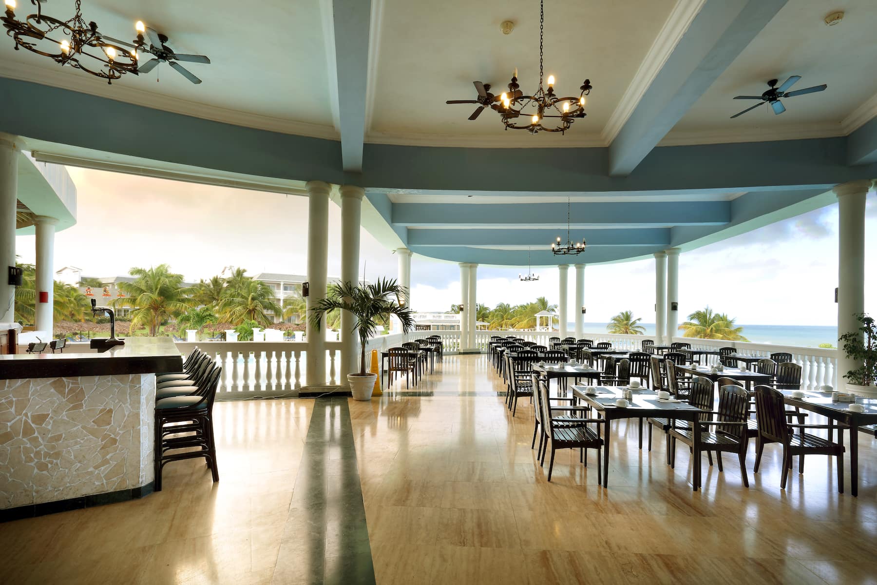 Grand Palladium Jamaica, All Inclusive Resort & Spa restaurant in Montego Bay, Other than US/Canada