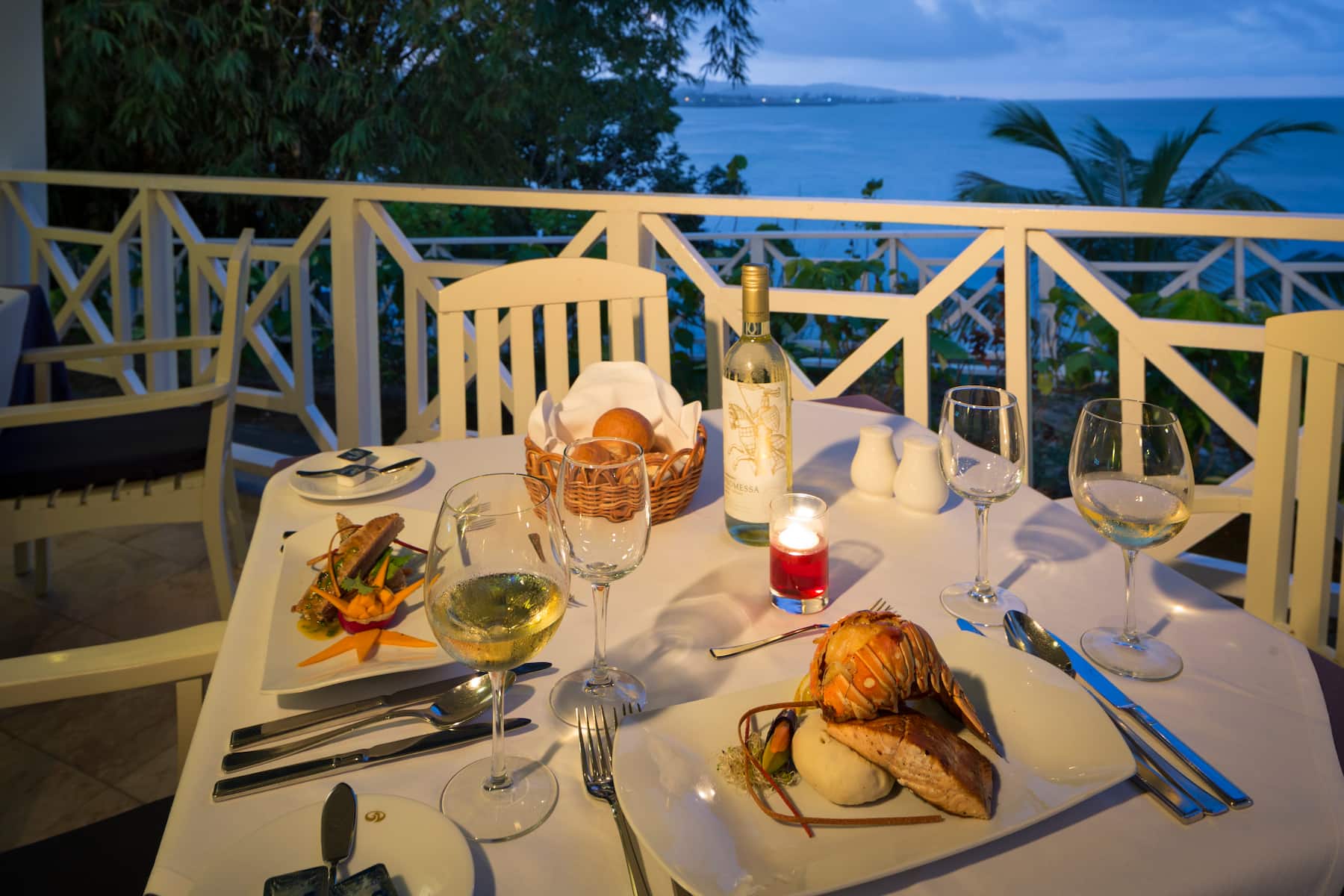 Grand Palladium Jamaica, All Inclusive Resort & Spa restaurant in Montego Bay, Other than US/Canada