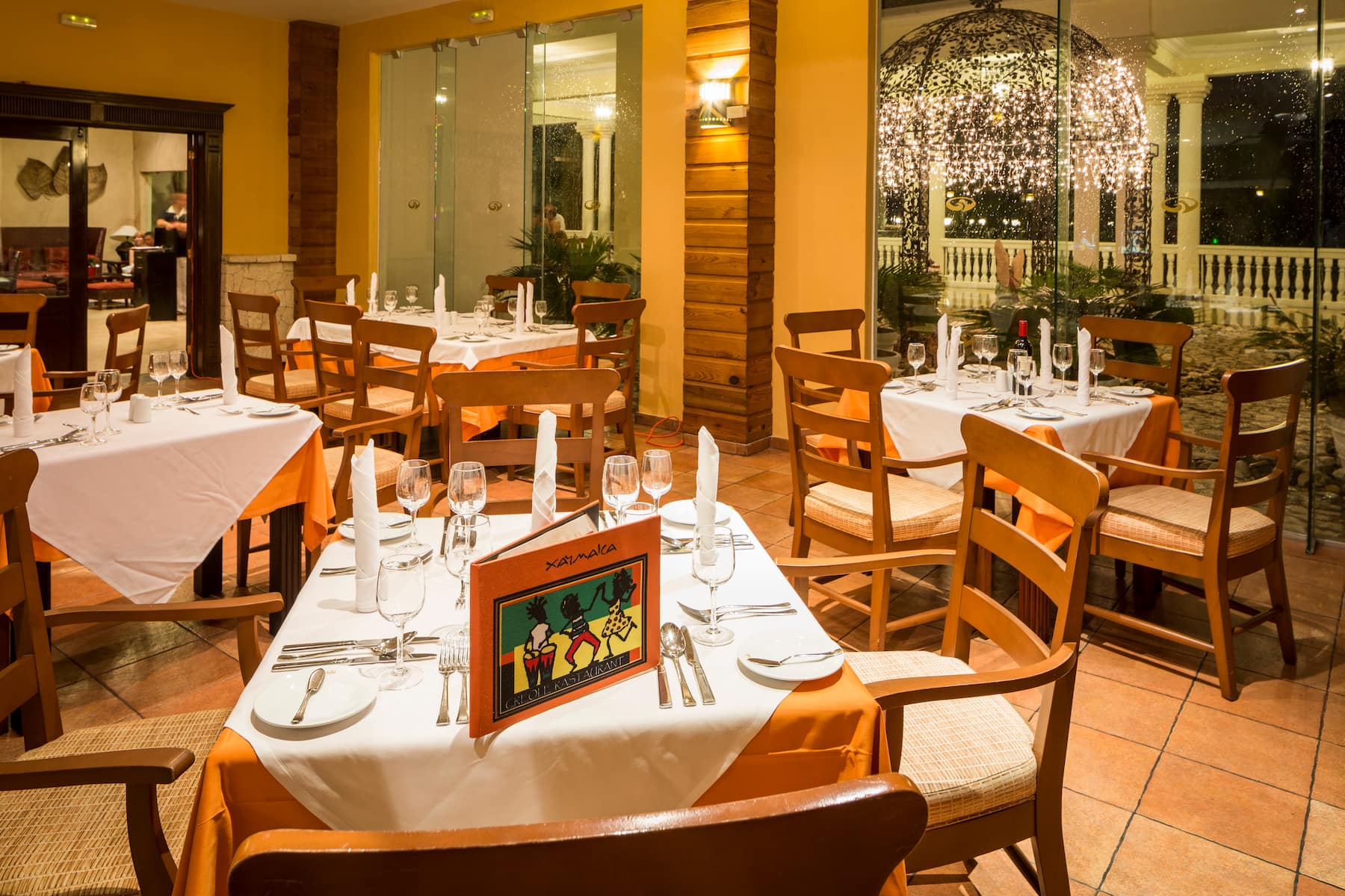 Grand Palladium Jamaica, All Inclusive Resort & Spa restaurant in Montego Bay, Other than US/Canada