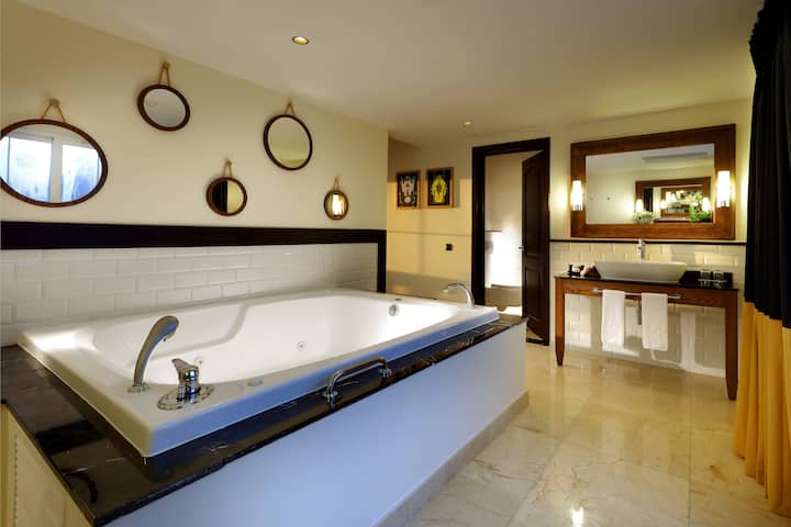 Grand Palladium Lady Hamilton, All Inclusive Resort & Spa suite in Montego Bay, Other than US/Canada