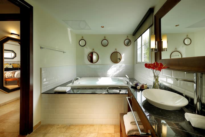 Grand Palladium Lady Hamilton, All Inclusive Resort & Spa suite in Montego Bay, Other than US/Canada