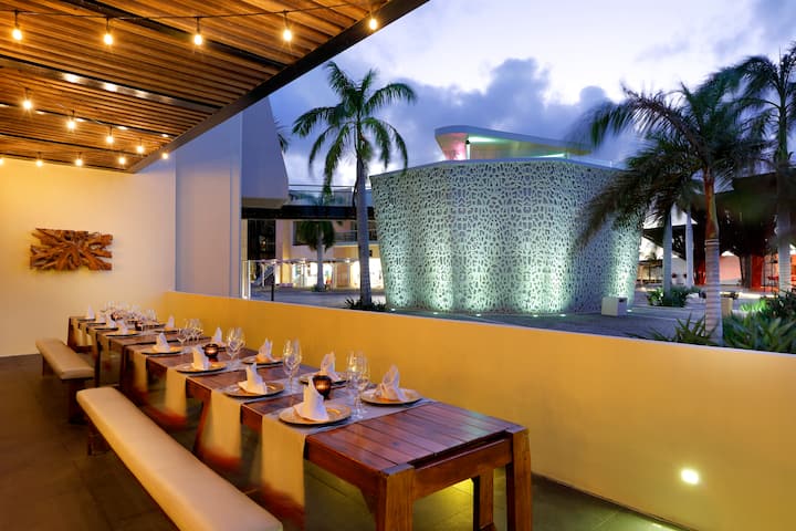 Grand Palladium Select Costa Mujeres - All Inclusive restaurant in Cancun, Other than US/Canada