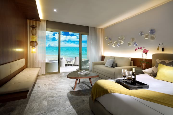 Grand Palladium Select Costa Mujeres - All Inclusive suite in Cancun, Other than US/Canada