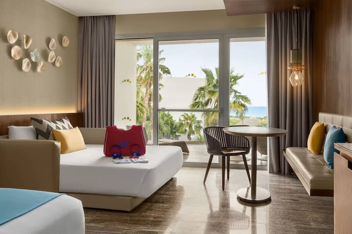 Grand Palladium Select Costa Mujeres - All Inclusive suite in Cancun, Other than US/Canada