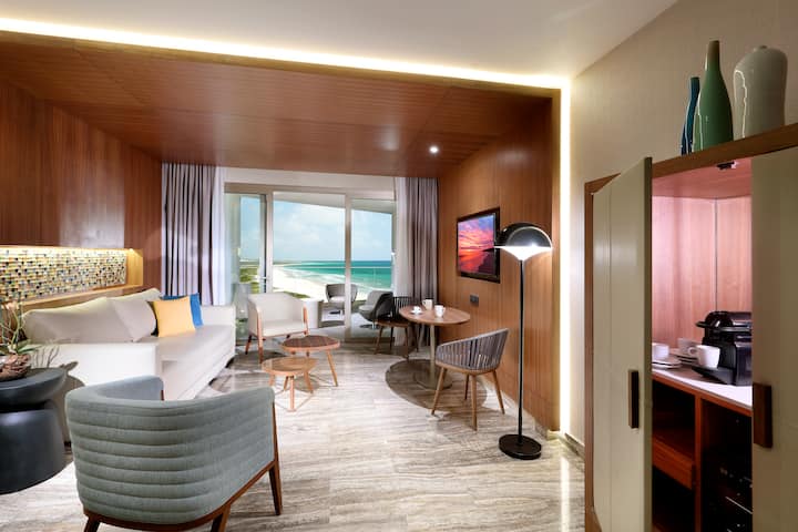 Grand Palladium Select Costa Mujeres - All Inclusive suite in Cancun, Other than US/Canada