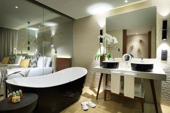 Grand Palladium Select Costa Mujeres - All Inclusive suite in Cancun, Other than US/Canada