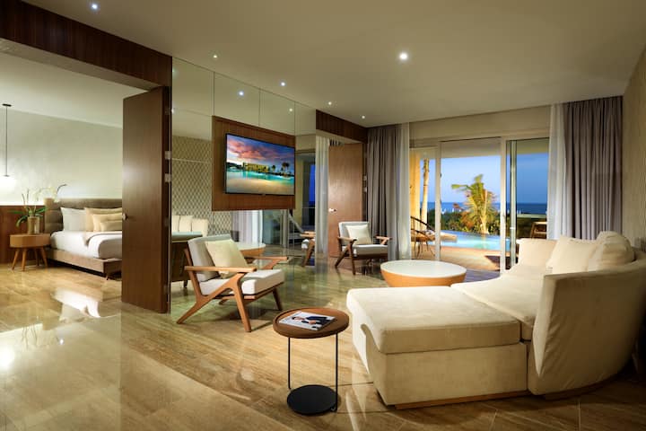 Grand Palladium Select Costa Mujeres - All Inclusive suite in Cancun, Other than US/Canada