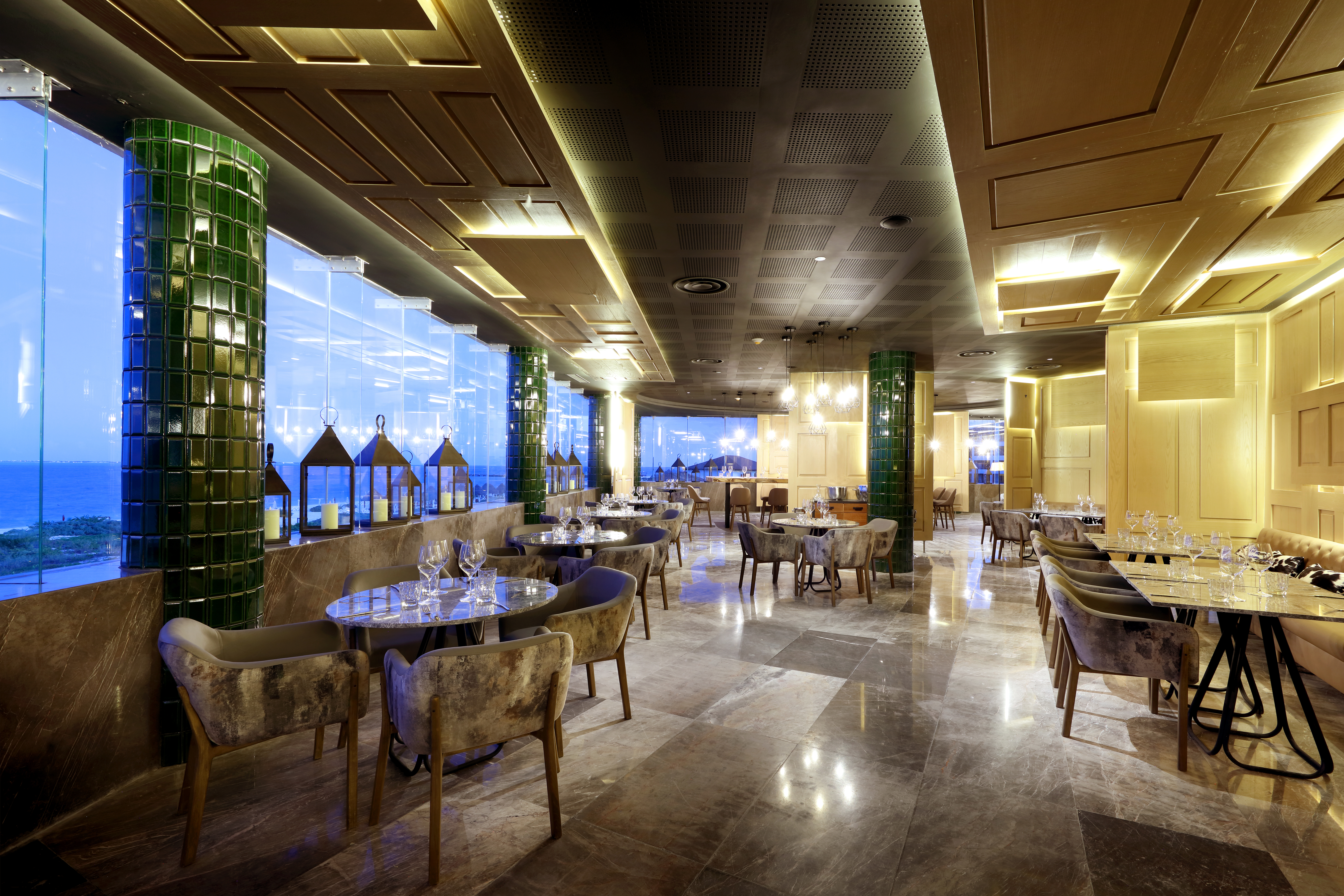 TRS Coral Costa Mujeres, a Registry Collection Hotel restaurant in Cancun, Other than US/Canada