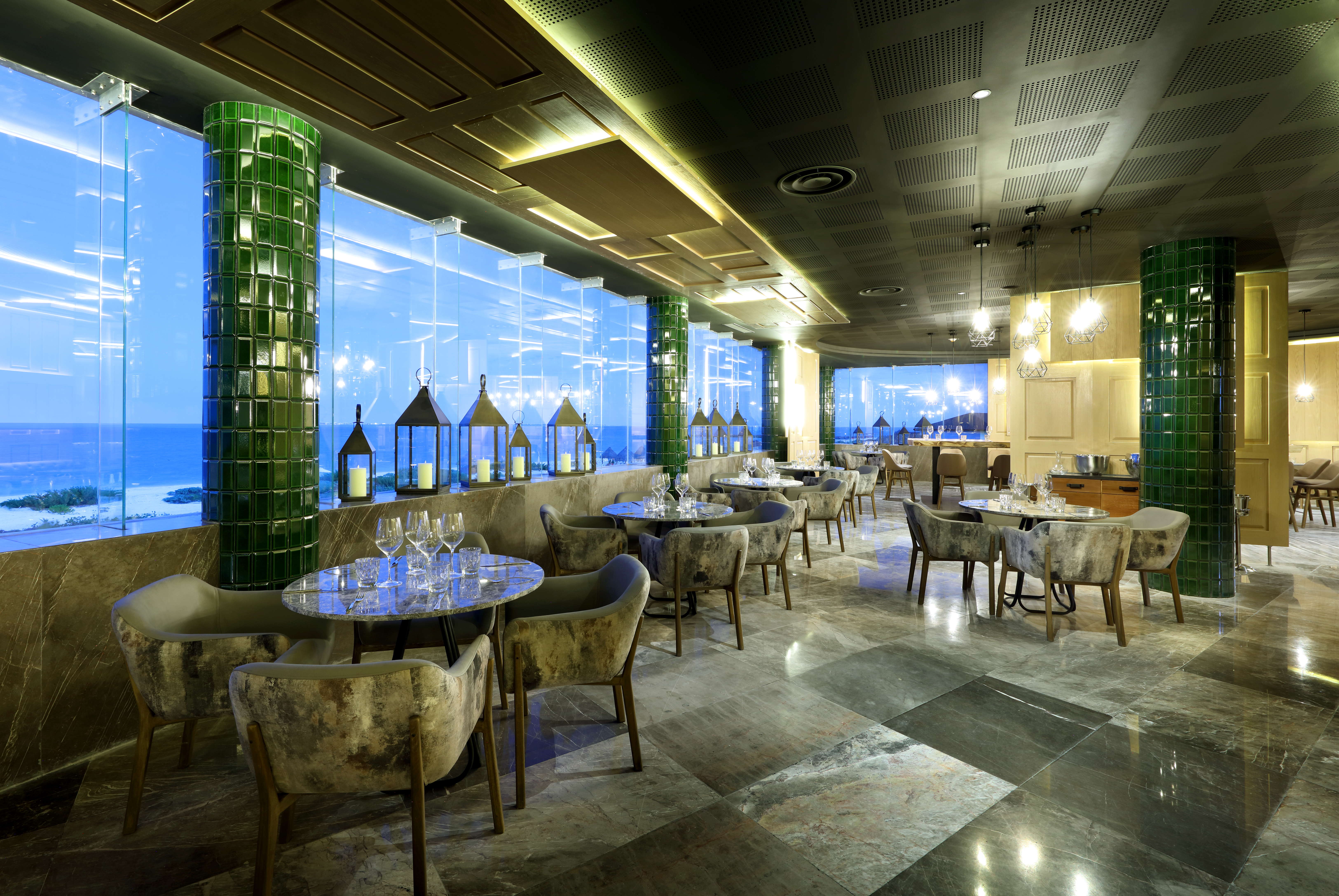 TRS Coral Costa Mujeres, a Registry Collection Hotel restaurant in Cancun, Other than US/Canada