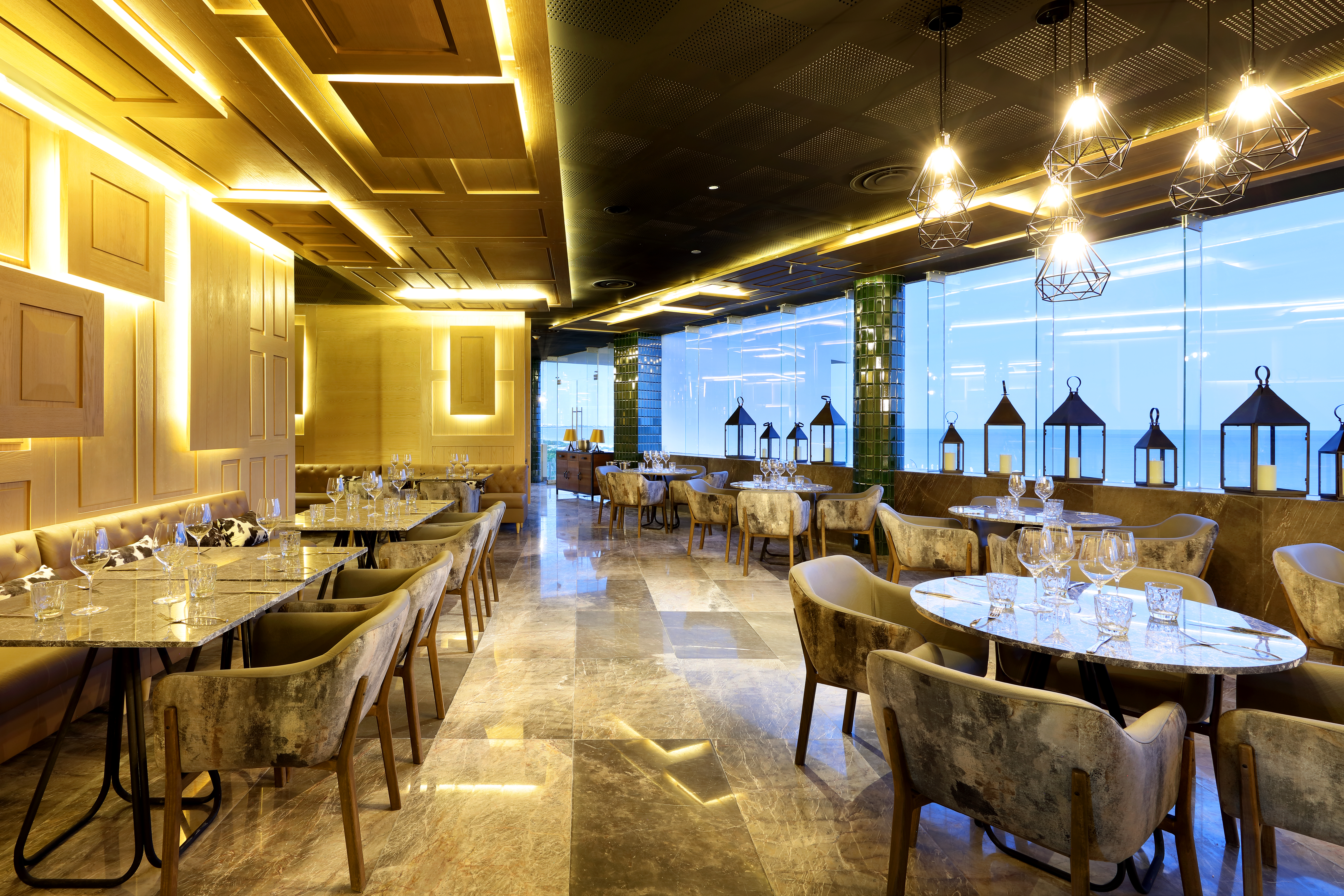 TRS Coral Costa Mujeres, a Registry Collection Hotel restaurant in Cancun, Other than US/Canada