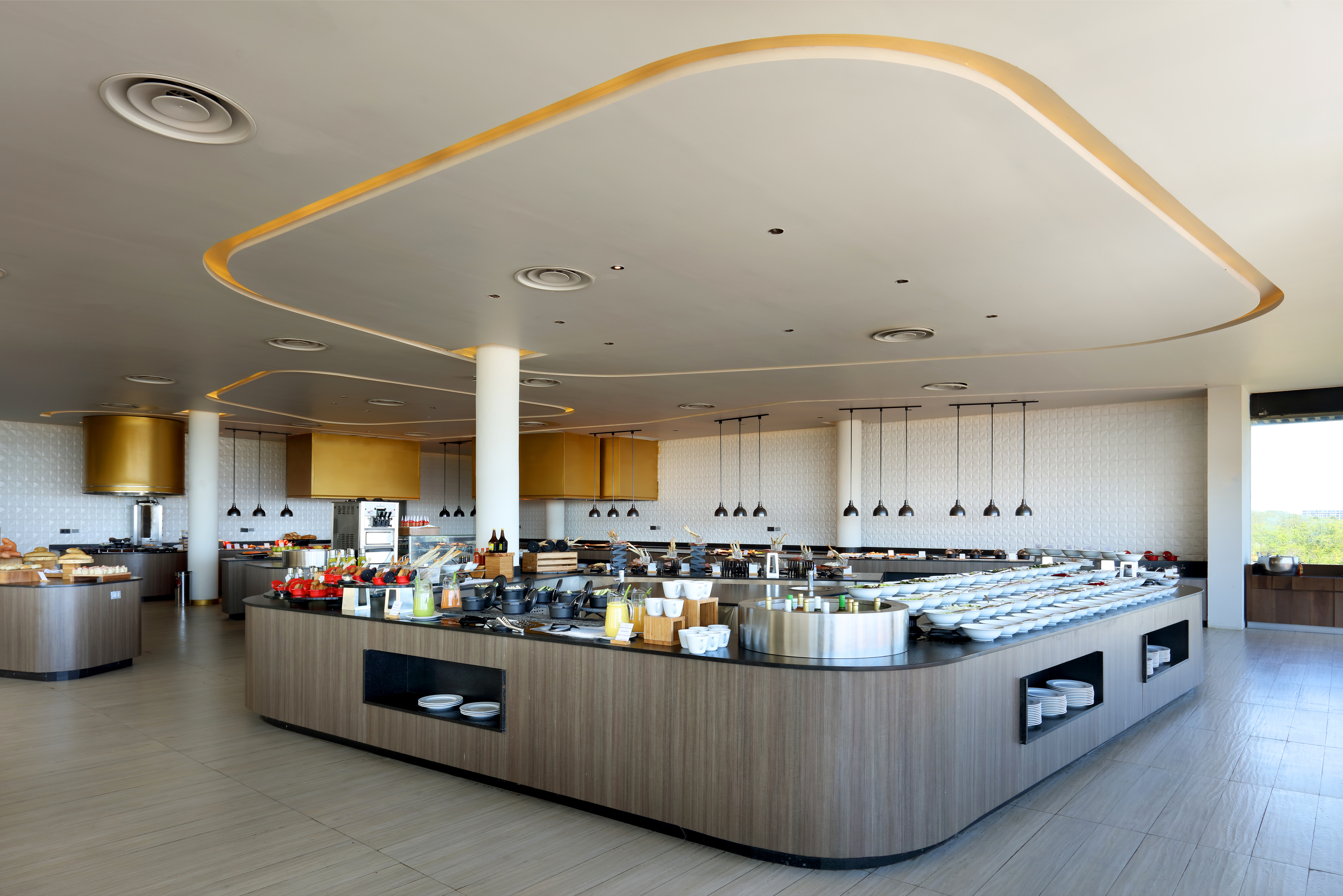 TRS Coral Costa Mujeres, a Registry Collection Hotel restaurant in Cancun, Other than US/Canada