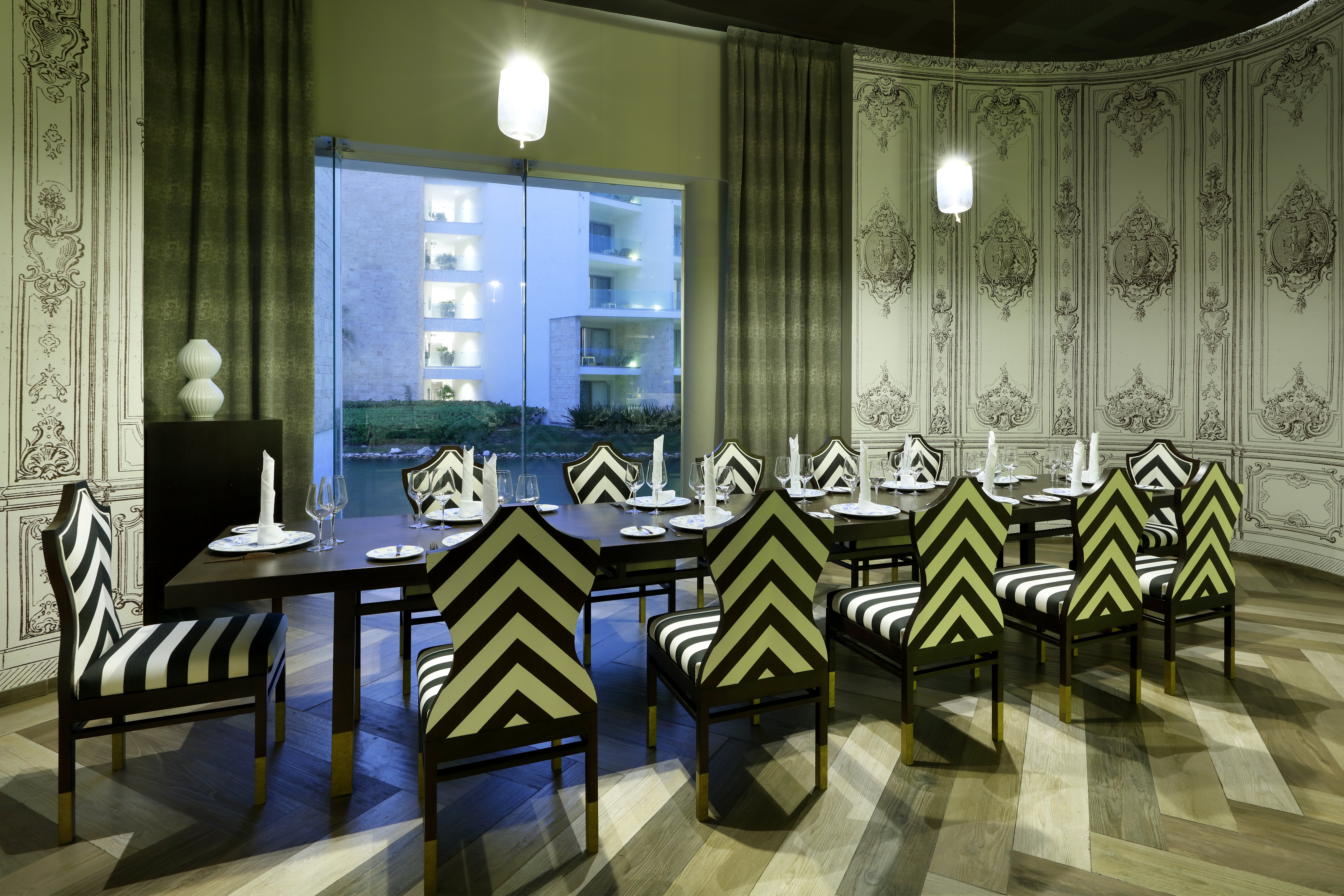 TRS Coral Costa Mujeres, a Registry Collection Hotel restaurant in Cancun, Other than US/Canada