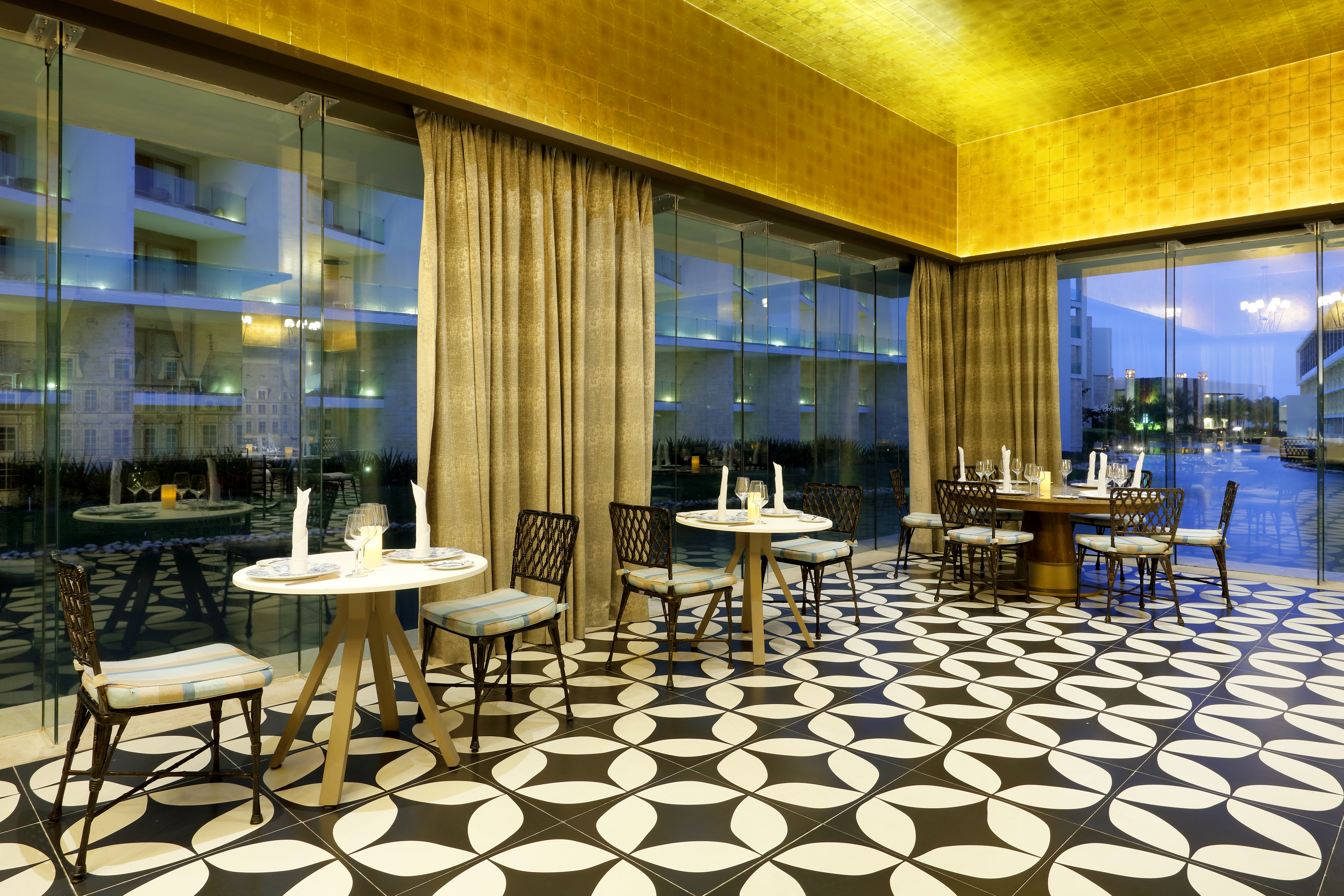 TRS Coral Costa Mujeres, a Registry Collection Hotel restaurant in Cancun, Other than US/Canada