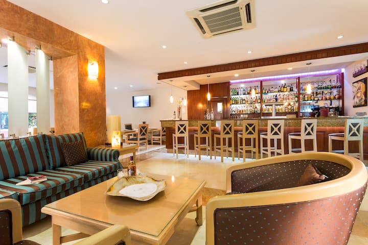 Bar at Grand Palladium Vallarta, All Inclusive Resort & Spa in Punta Mita, Other than US/Canada