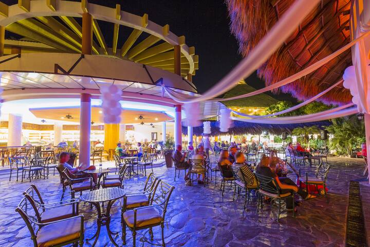 Bar at Grand Palladium Vallarta, All Inclusive Resort & Spa in Punta Mita, Other than US/Canada
