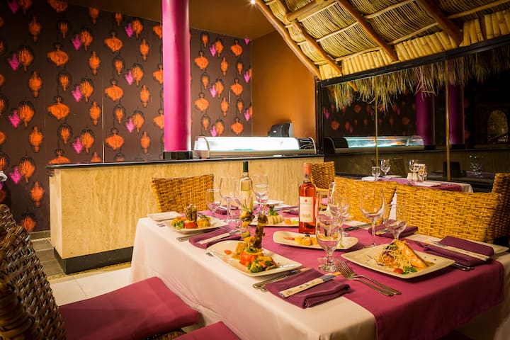 Grand Palladium Vallarta, All Inclusive Resort & Spa restaurant in Punta Mita, Other than US/Canada