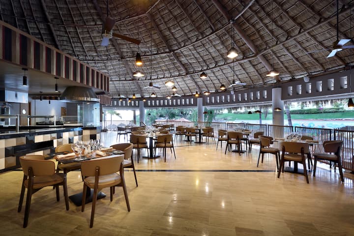 Grand Palladium Vallarta, All Inclusive Resort & Spa restaurant in Punta Mita, Other than US/Canada