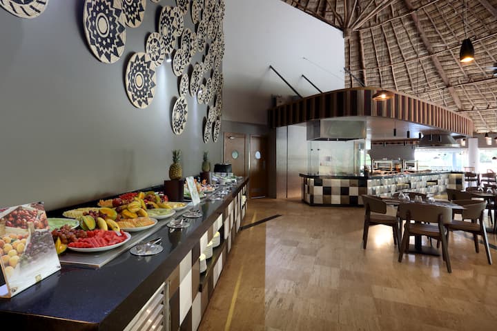 Grand Palladium Vallarta, All Inclusive Resort & Spa restaurant in Punta Mita, Other than US/Canada