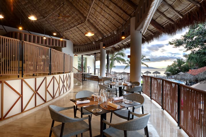 Grand Palladium Vallarta, All Inclusive Resort & Spa restaurant in Punta Mita, Other than US/Canada