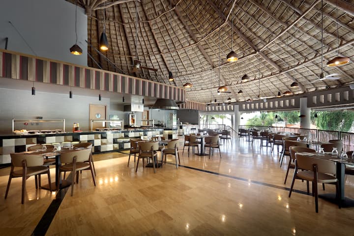 Grand Palladium Vallarta, All Inclusive Resort & Spa restaurant in Punta Mita, Other than US/Canada