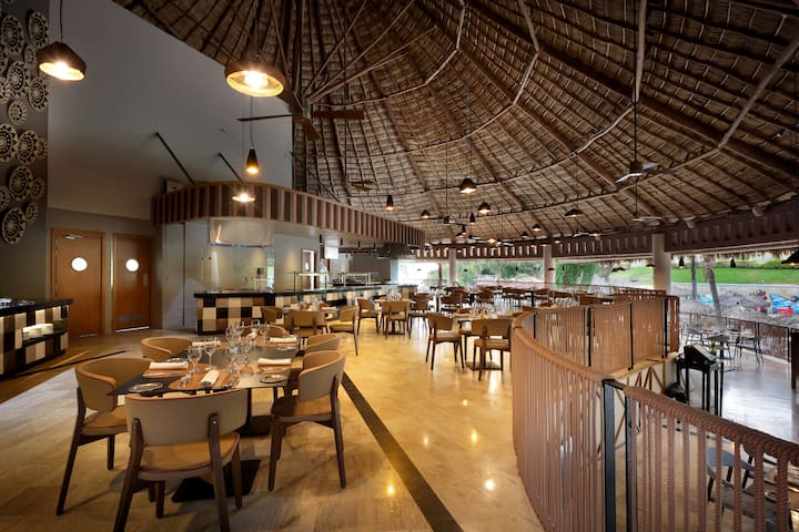 Grand Palladium Vallarta, All Inclusive Resort & Spa restaurant in Punta Mita, Other than US/Canada