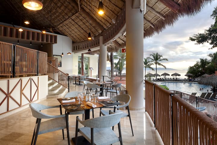 Grand Palladium Vallarta, All Inclusive Resort & Spa restaurant in Punta Mita, Other than US/Canada