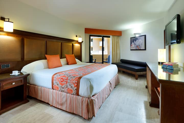 Grand Palladium Vallarta, All Inclusive Resort & Spa suite in Punta Mita, Other than US/Canada