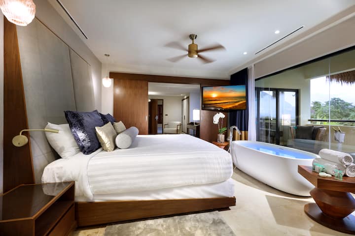 Grand Palladium Vallarta, All Inclusive Resort & Spa suite in Punta Mita, Other than US/Canada