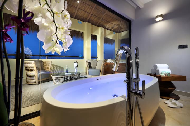 Grand Palladium Vallarta, All Inclusive Resort & Spa suite in Punta Mita, Other than US/Canada