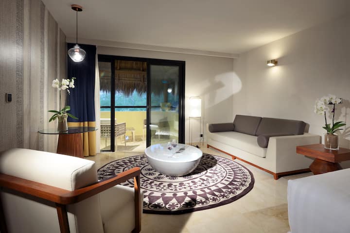Grand Palladium Vallarta, All Inclusive Resort & Spa suite in Punta Mita, Other than US/Canada