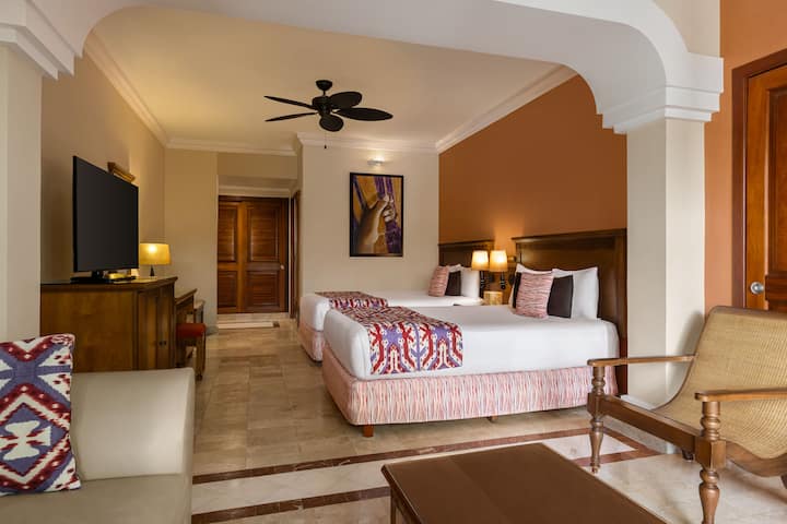 Guest room at the Grand Palladium Colonial Riviera Maya, All Inclusive Resort in Riviera Maya, Other than US/Canada