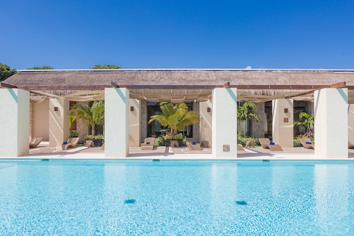 Pool at the Grand Palladium Colonial Riviera Maya, All Inclusive Resort in Riviera Maya, Other than US/Canada
